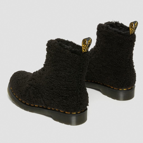 🆕Dr. Martens 1460 Pascal Faux Shearling Boots Teddy Black Lux Borg Women Size 8 - Picture 4 of 9